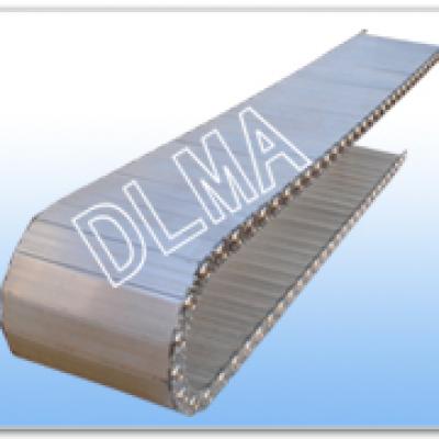 供应dlma—gle全封闭型钢制拖链型号规格可根据客户要求设计制作河北拖链专业生产厂家